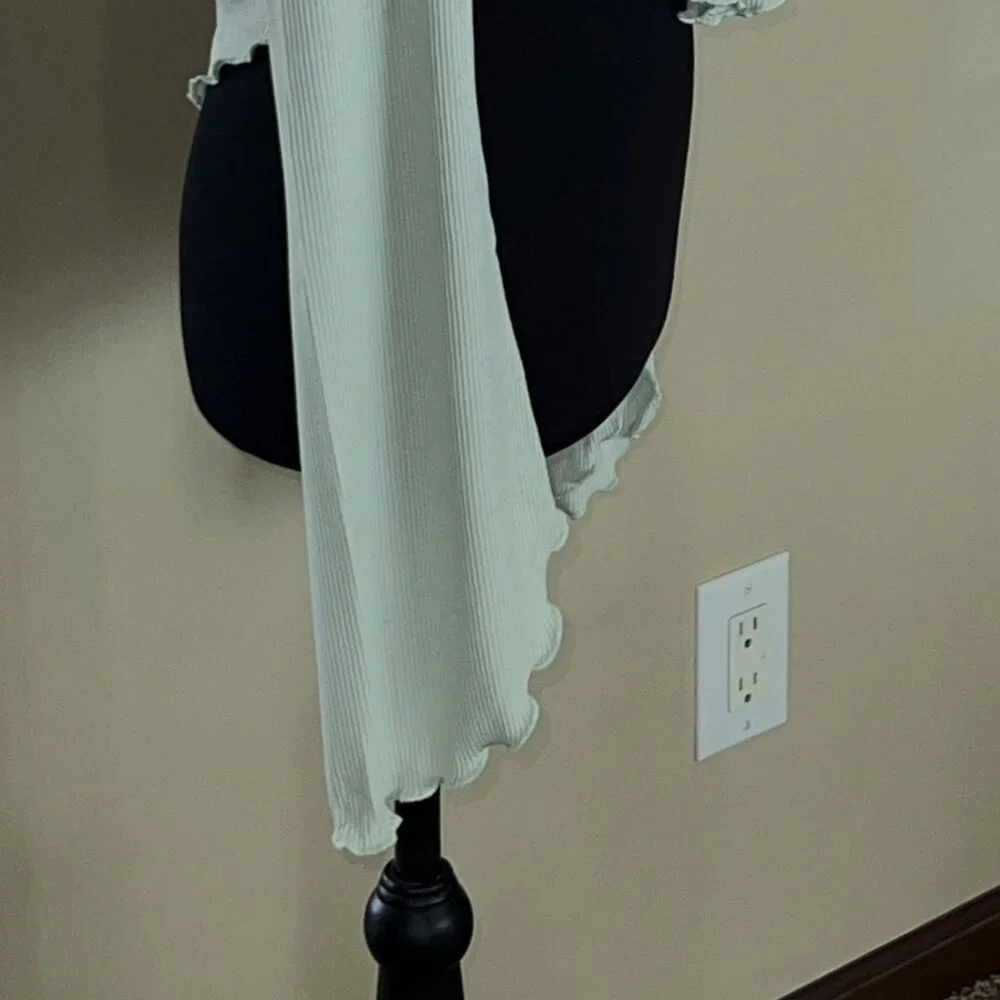 New STEELE Sage, CropTop Size Medium rib Knit Butterfly sleeves